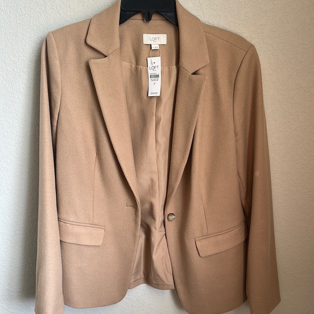 LOFT Women's Tan Blazer